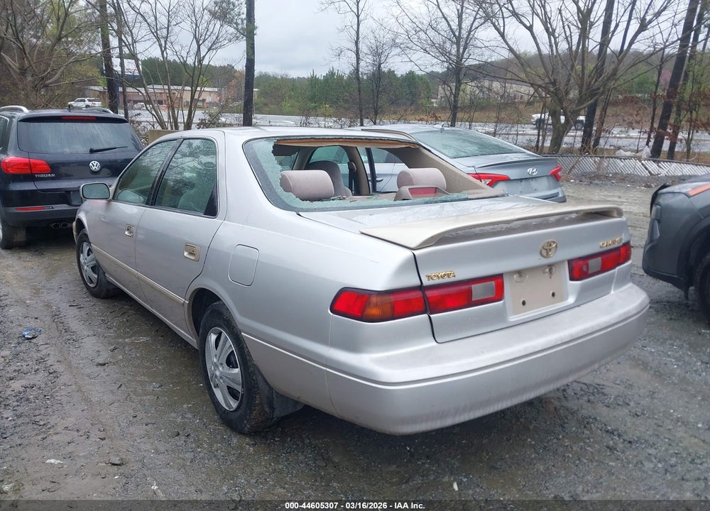 1998 TOYOTA CAMRY LE VIN: 4T1BG22KXWU203893