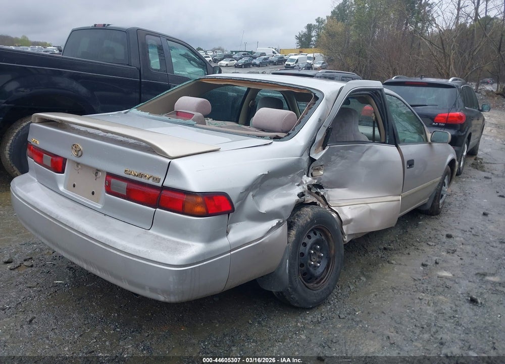 1998 TOYOTA CAMRY LE VIN: 4T1BG22KXWU203893