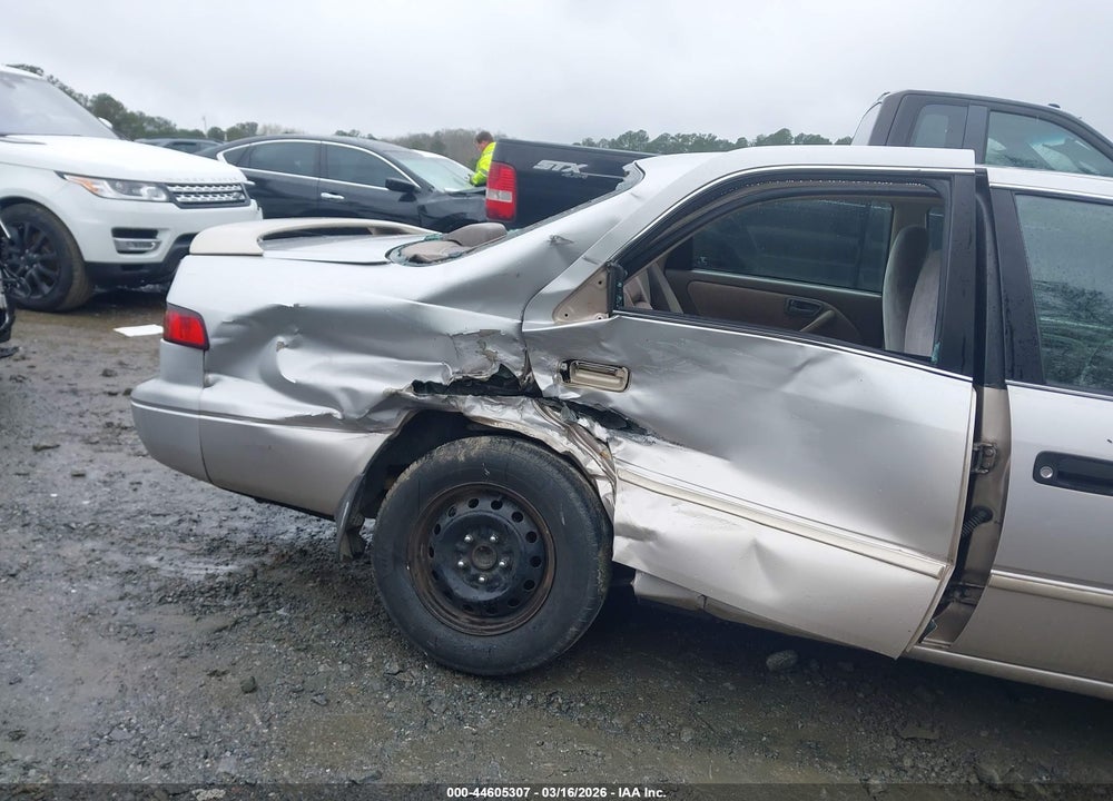 1998 TOYOTA CAMRY LE VIN: 4T1BG22KXWU203893