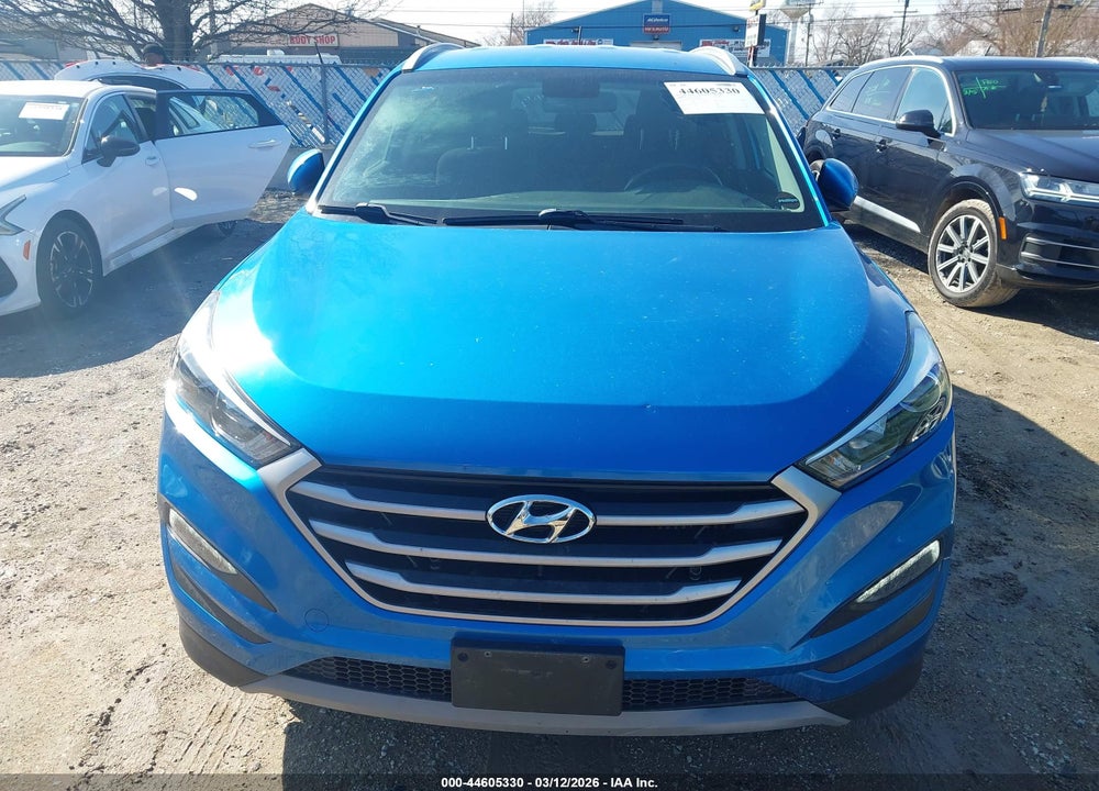 2017 HYUNDAI TUCSON SPORT VIN: KM8J3CA24HU408966
