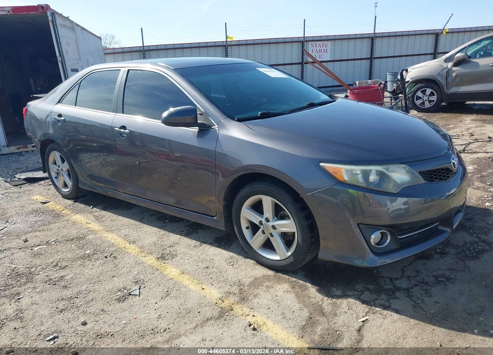 2014 TOYOTA CAMRY SE VIN: 4T1BF1FK6EU817510