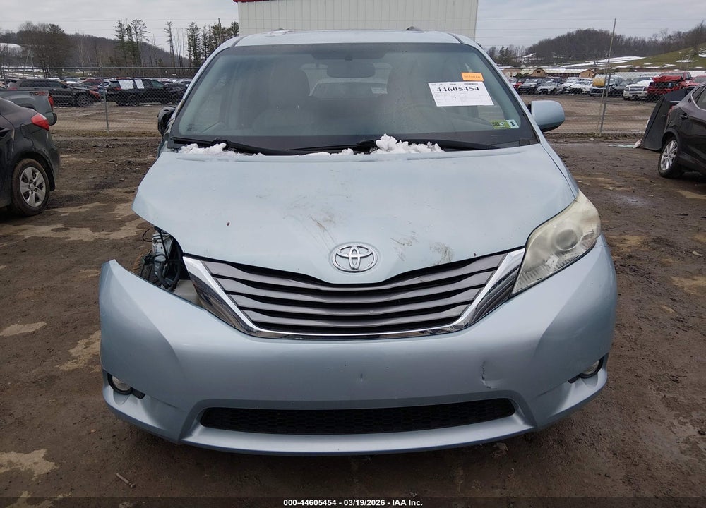2015 TOYOTA SIENNA XLE PREMIUM 7 PASSENGER VIN: 5TDDK3DC6FS111210