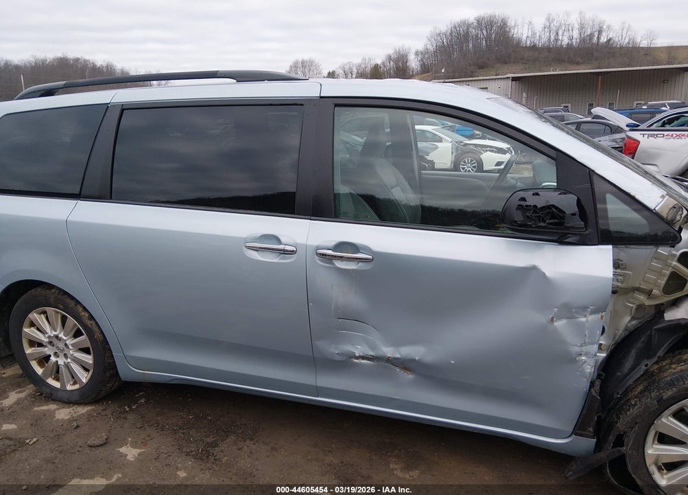 2015 TOYOTA SIENNA XLE PREMIUM 7 PASSENGER VIN: 5TDDK3DC6FS111210