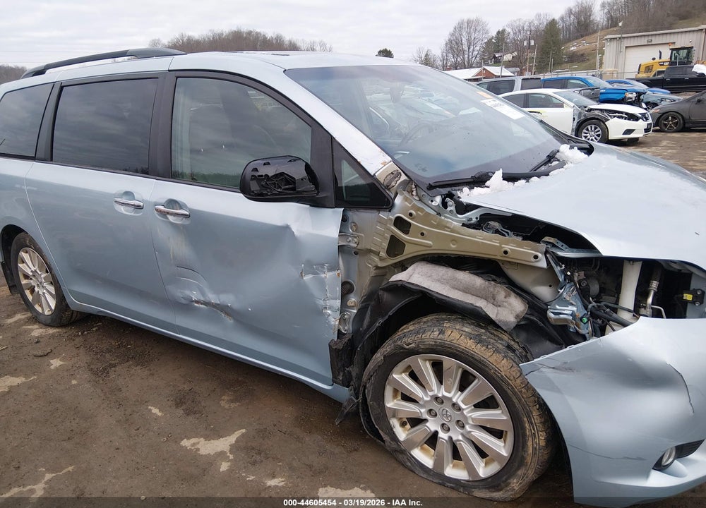2015 TOYOTA SIENNA XLE PREMIUM 7 PASSENGER VIN: 5TDDK3DC6FS111210