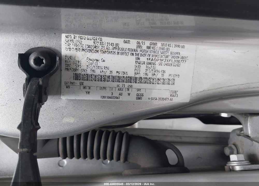 2015 FORD FOCUS SE VIN: 1FADP3K2XFL328777
