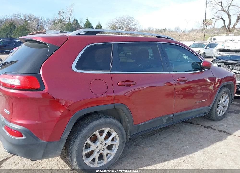 2016 JEEP CHEROKEE LATITUDE VIN: 1C4PJLCB5GW303177