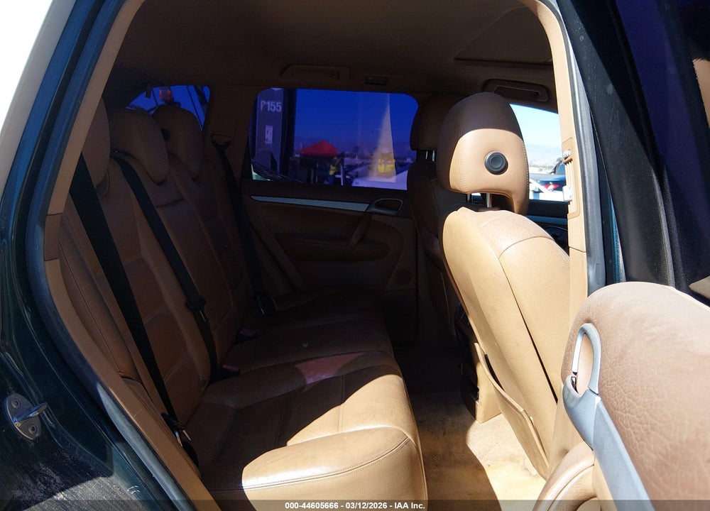 2004 PORSCHE CAYENNE S VIN: WP1AB29P24LA60715
