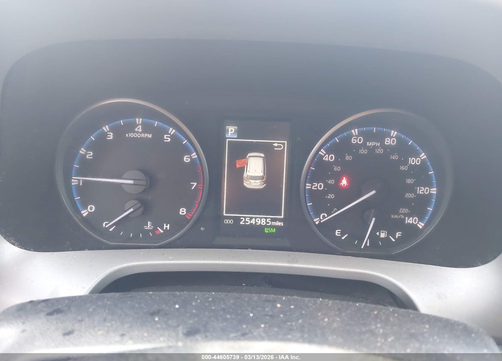 2018 TOYOTA RAV4 XLE VIN: 2T3WFREV2JW426092