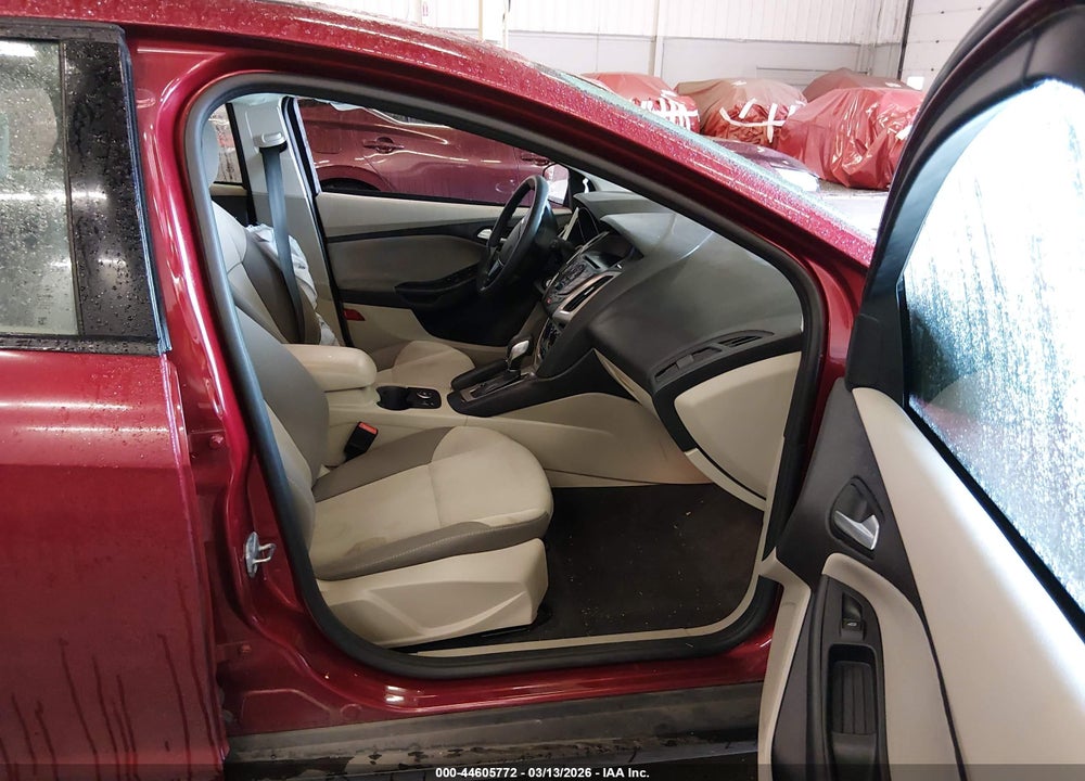 2014 FORD FOCUS SE VIN: 1FADP3K20EL321805