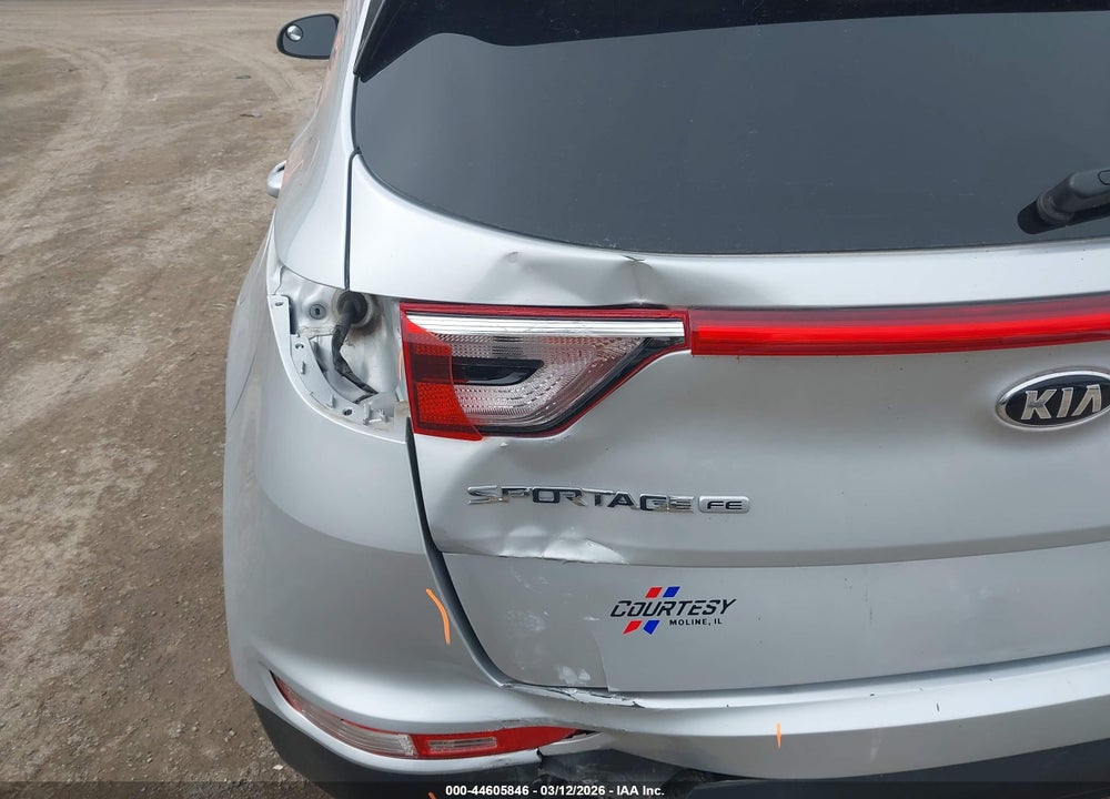 2018 KIA SPORTAGE LX VIN: KNDPM3AC2J7360974