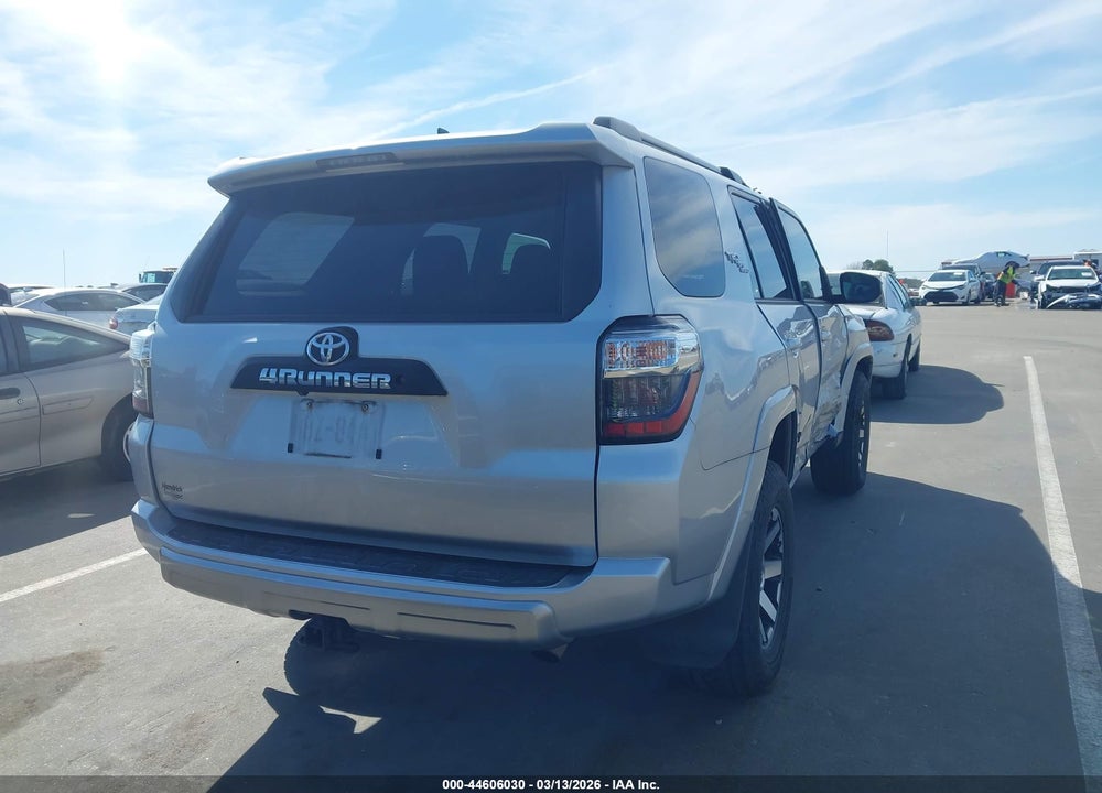 2019 TOYOTA 4RUNNER TRD OFF ROAD VIN: JTEBU5JR8K5709607