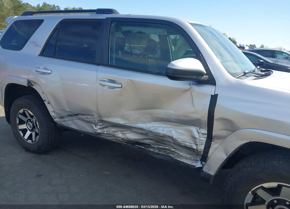 2019 TOYOTA 4RUNNER TRD OFF ROAD VIN: JTEBU5JR8K5709607