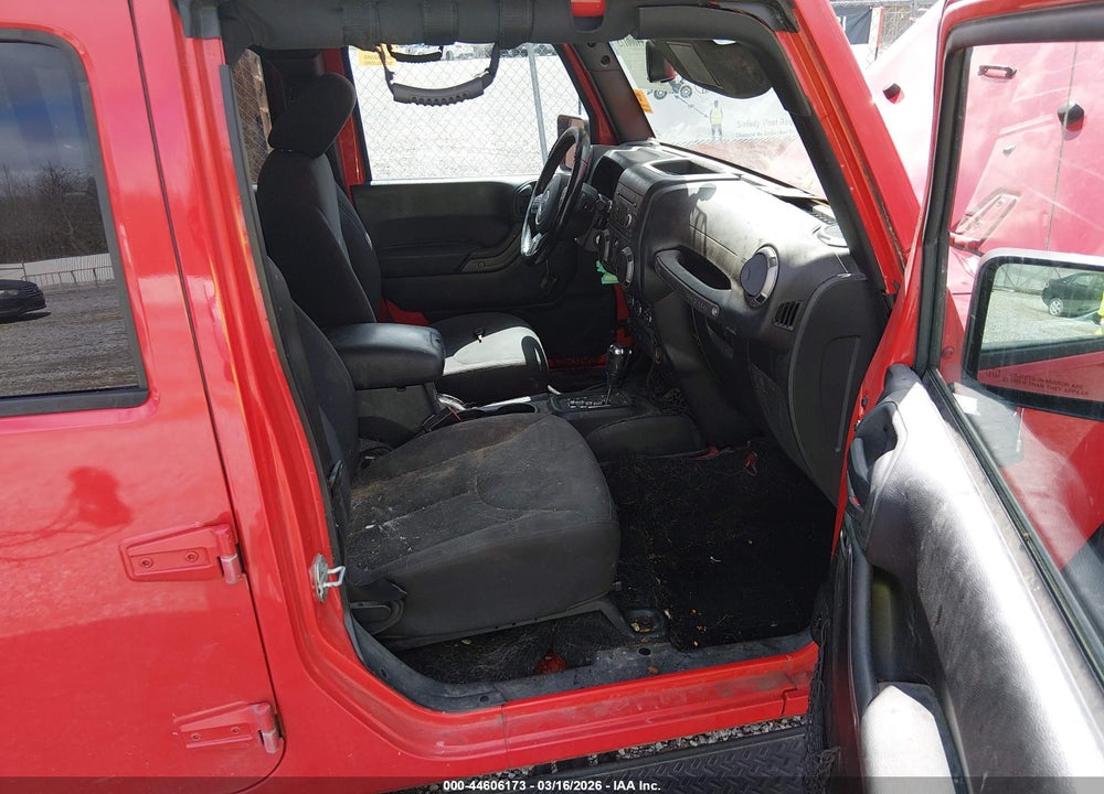 2016 JEEP WRANGLER UNLIMITED SPORT VIN: 1C4BJWDG6GL158464