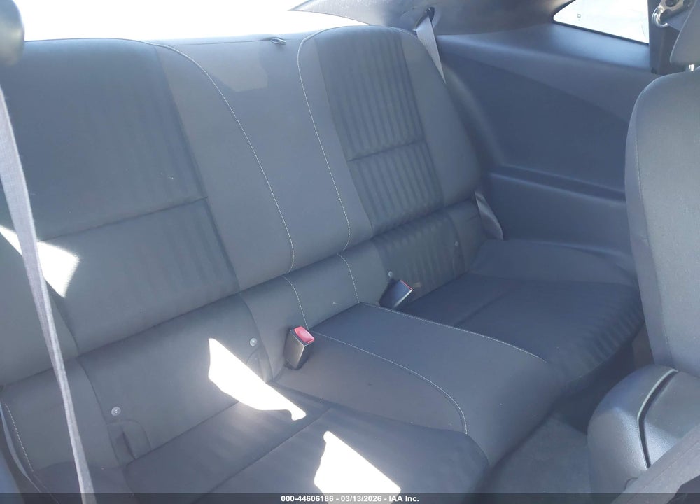 2011 CHEVROLET CAMARO 1LS VIN: 2G1FE1EDXB9207638