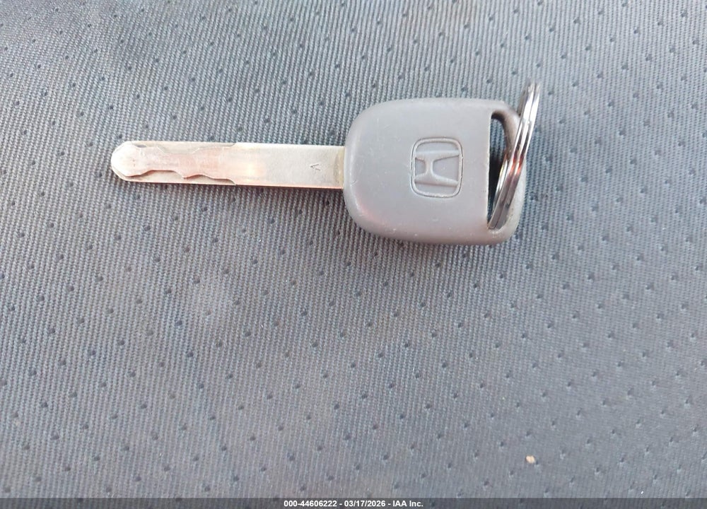 2007 HONDA PILOT LX VIN: 5FNYF28157B003093