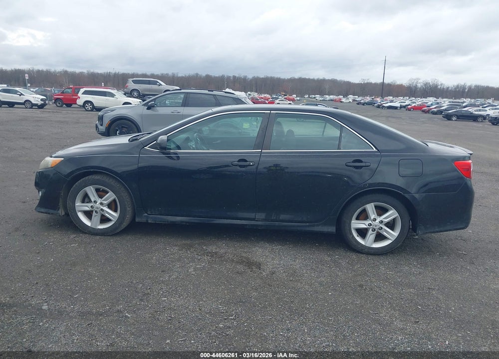 2013 TOYOTA CAMRY SE VIN: 4T1BF1FK7DU212880