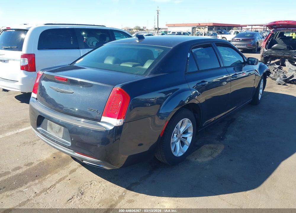 2015 CHRYSLER 300 LIMITED VIN: 2C3CCAAG9FH786895