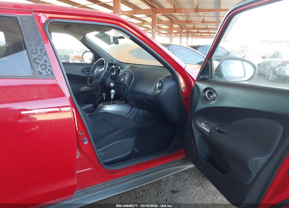 2014 NISSAN JUKE S VIN: JN8AF5MV2ET358667