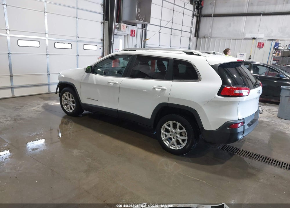 2015 JEEP CHEROKEE LATITUDE VIN: 1C4PJLCB9FW747242