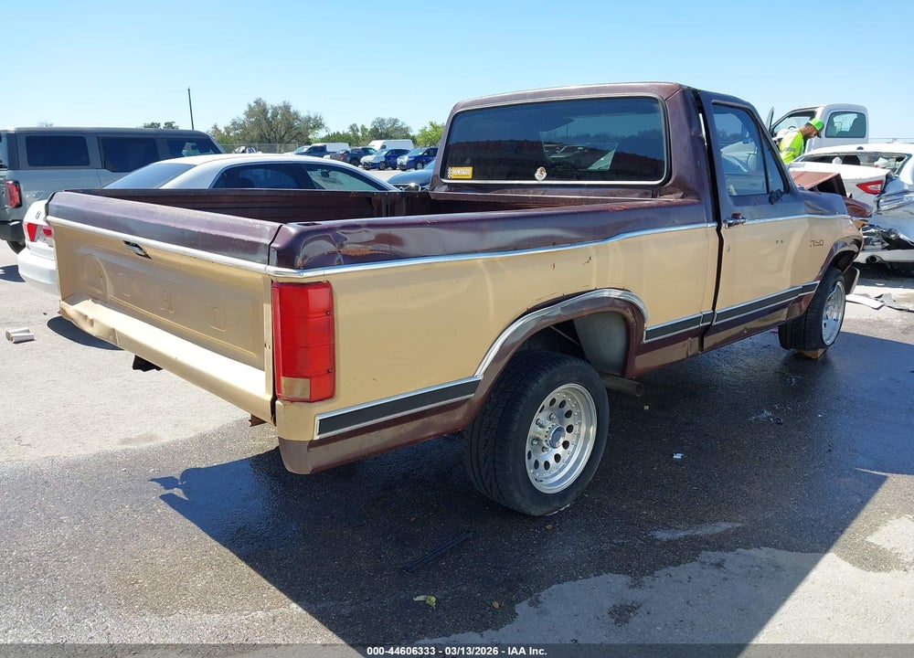 1982 FORD F150 VIN: 1FTDF15F2CNA13892