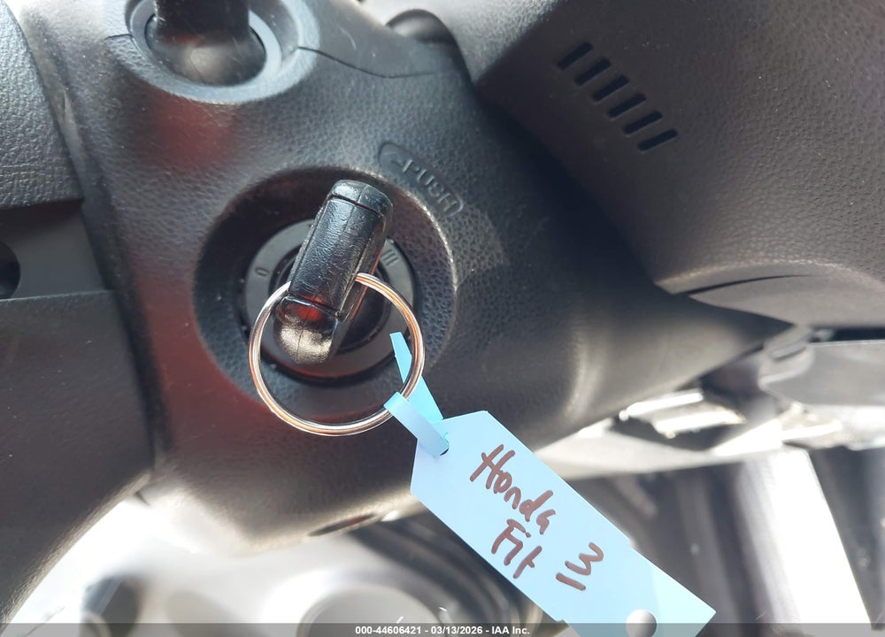 2011 HONDA FIT SPORT VIN: JHMGE8H55BS010415