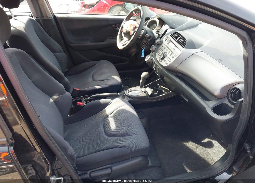 2011 HONDA FIT SPORT VIN: JHMGE8H55BS010415