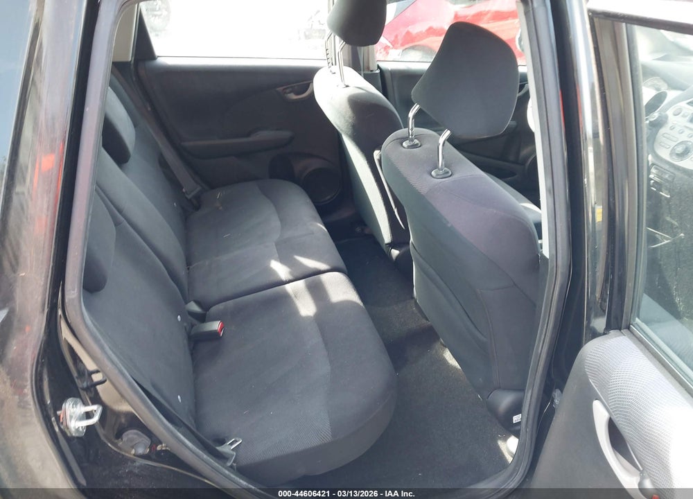 2011 HONDA FIT SPORT VIN: JHMGE8H55BS010415