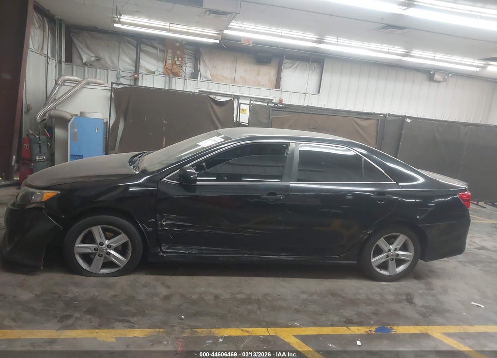2013 TOYOTA CAMRY SE VIN: 4T1BF1FK6DU283584