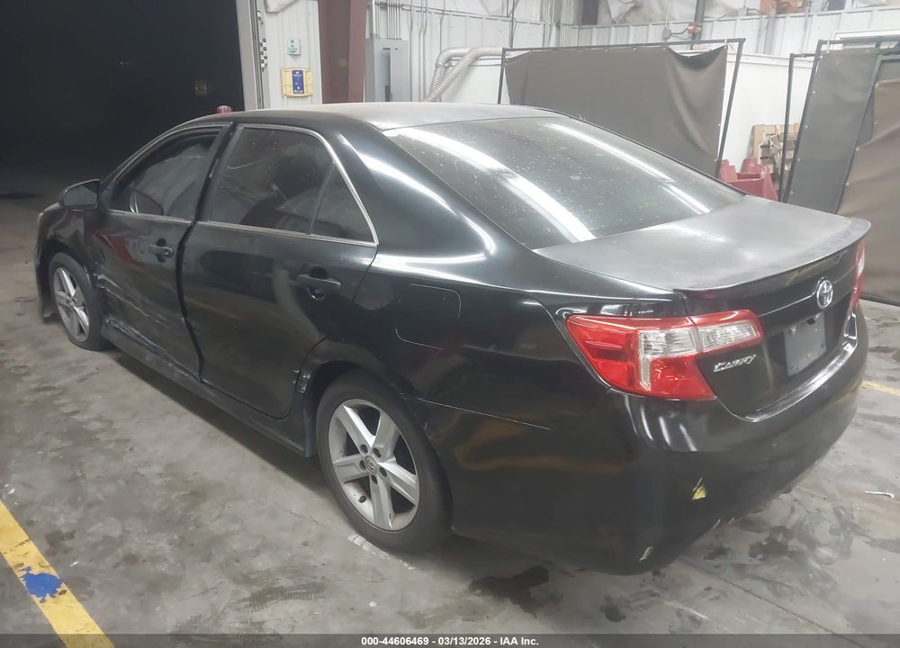 2013 TOYOTA CAMRY SE VIN: 4T1BF1FK6DU283584