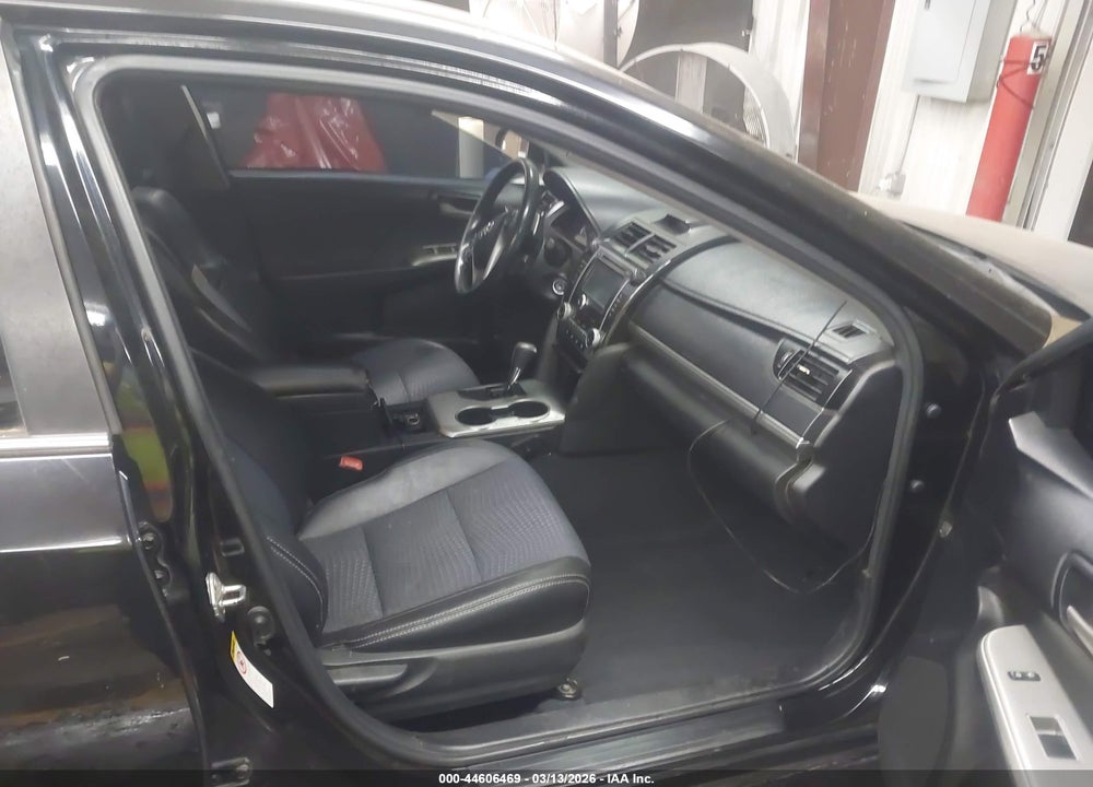 2013 TOYOTA CAMRY SE VIN: 4T1BF1FK6DU283584
