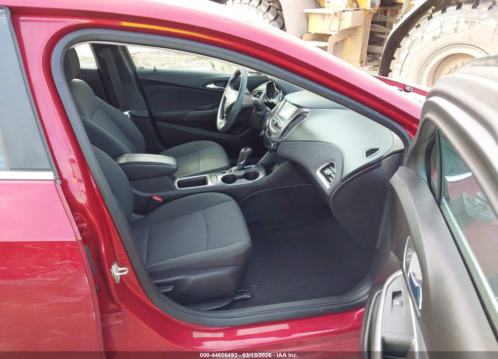 2018 CHEVROLET CRUZE LT AUTO VIN: 3G1BE6SM4JS571541