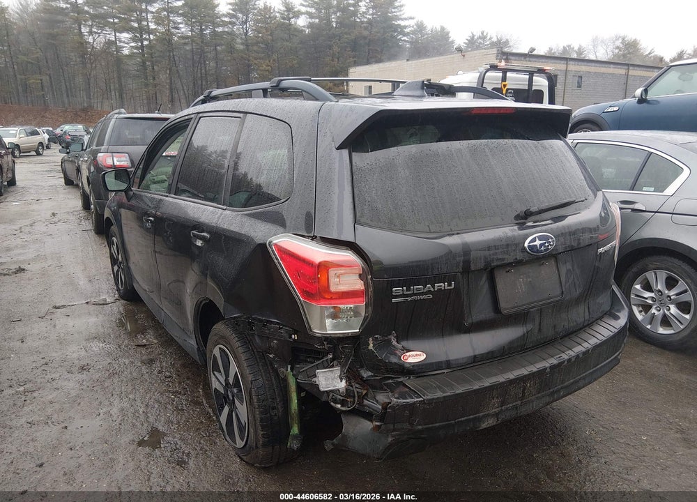 2018 SUBARU FORESTER 2.5I PREMIUM VIN: JF2SJAGC0JH511918