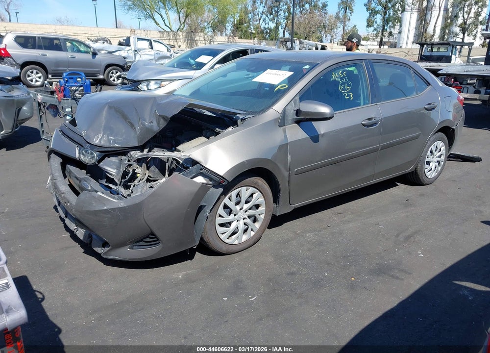 2018 TOYOTA COROLLA LE VIN: 2T1BURHEXJC032401
