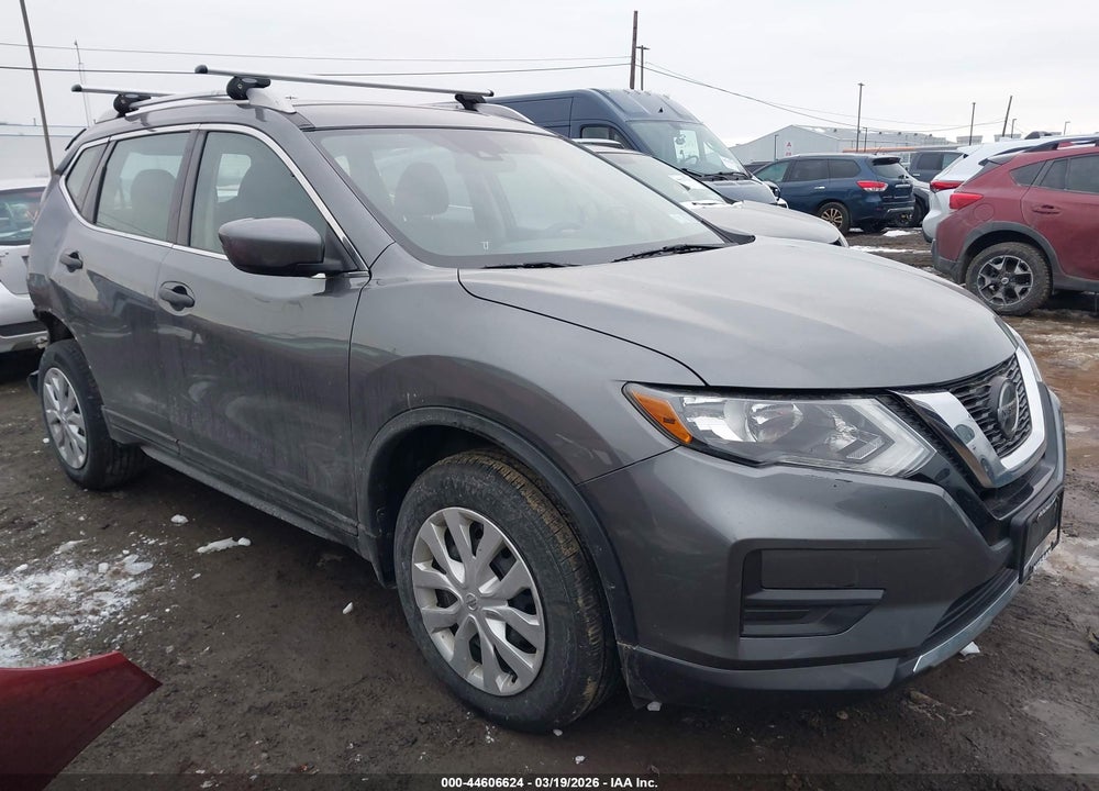 2019 NISSAN ROGUE S VIN: 5N1AT2MV1KC827113