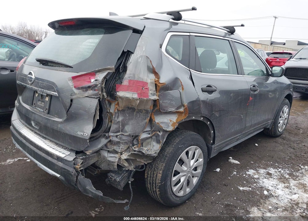 2019 NISSAN ROGUE S VIN: 5N1AT2MV1KC827113