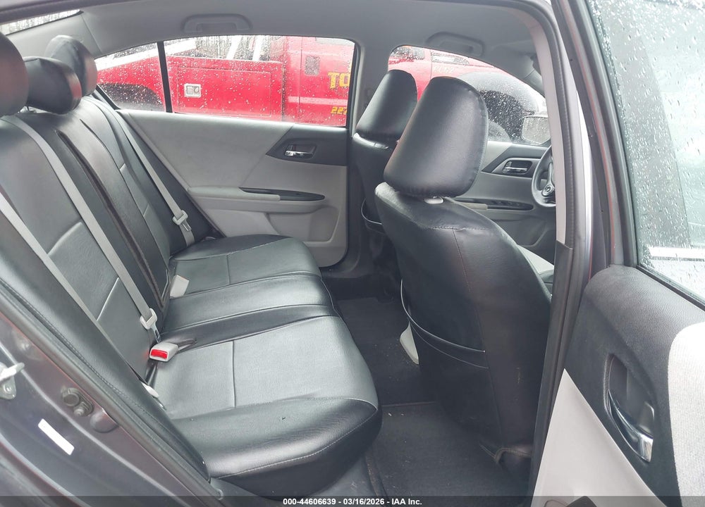 2013 HONDA ACCORD LX VIN: 1HGCR2F33DA233209