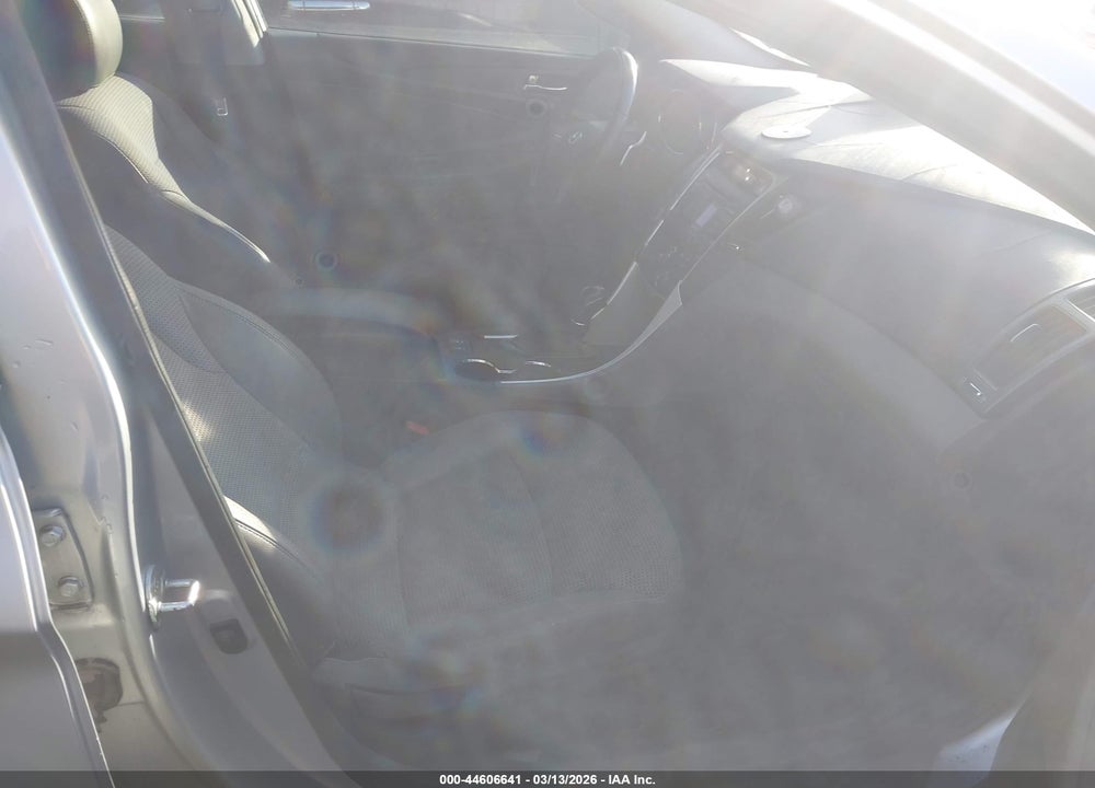 2013 HYUNDAI SONATA SE 2.0T VIN: 5NPEC4ABXDH541957