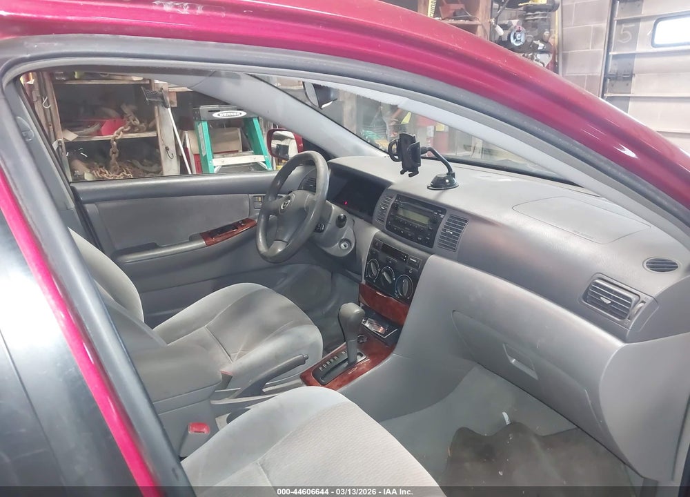2008 TOYOTA COROLLA LE VIN: 2T1BR32E38C857682