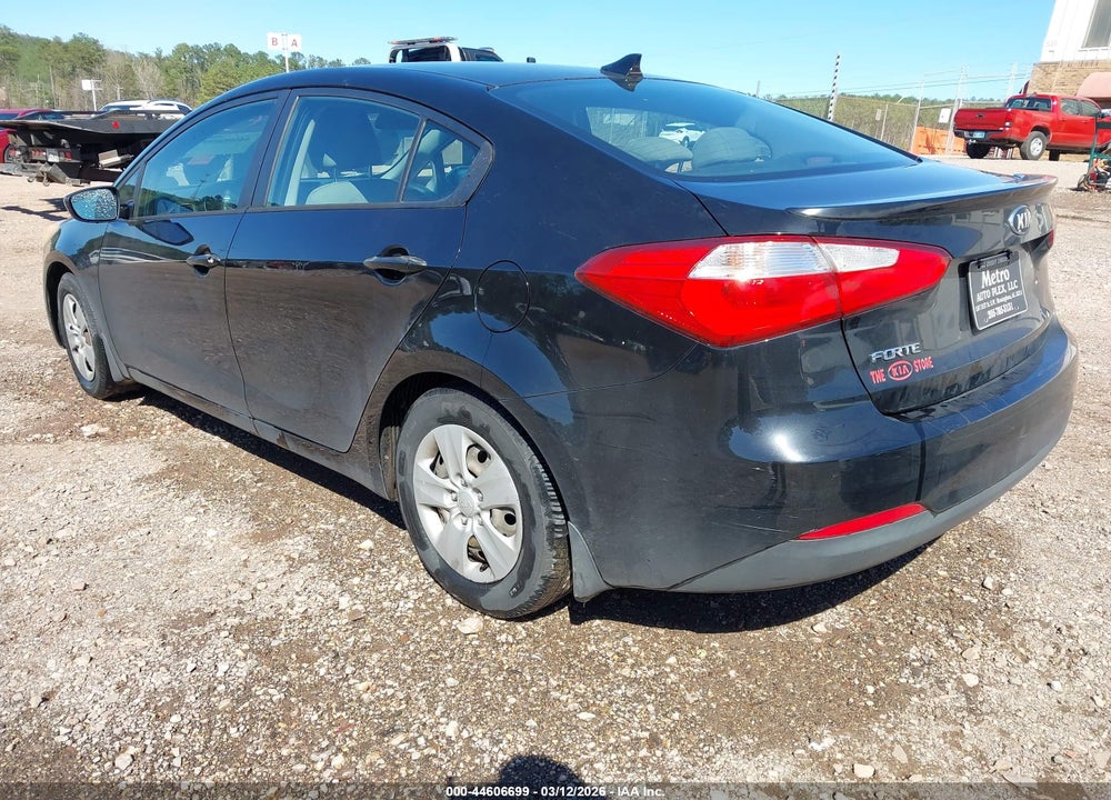 2015 KIA FORTE LX VIN: KNAFK4A68F5271346