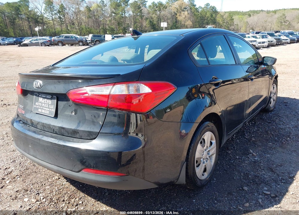 2015 KIA FORTE LX VIN: KNAFK4A68F5271346