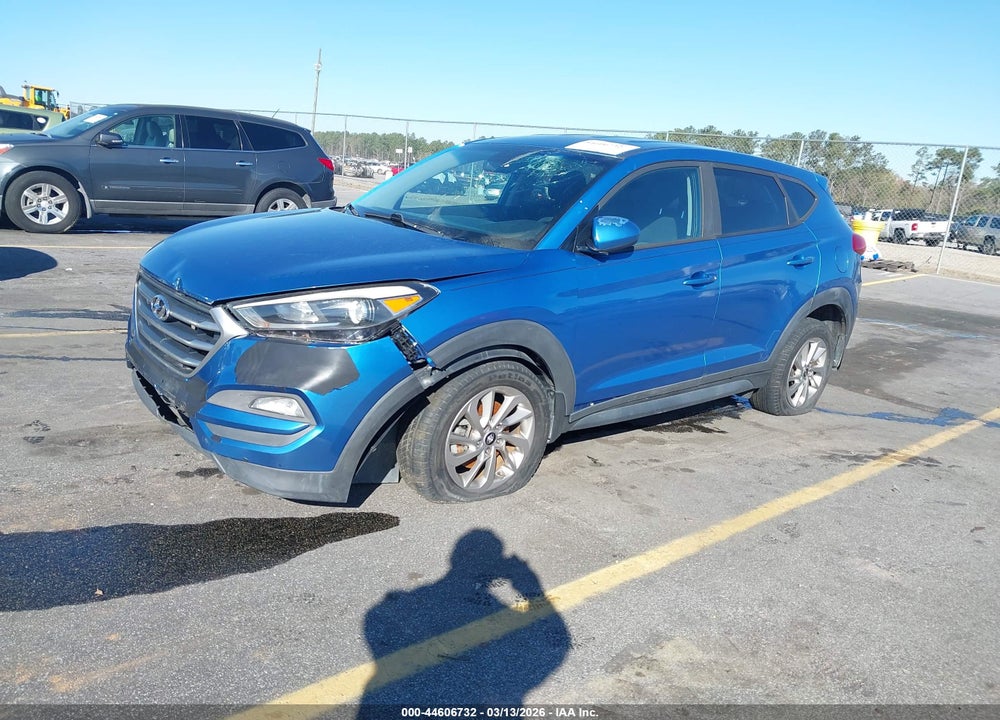 2017 HYUNDAI TUCSON SE VIN: KM8J23A40HU332327