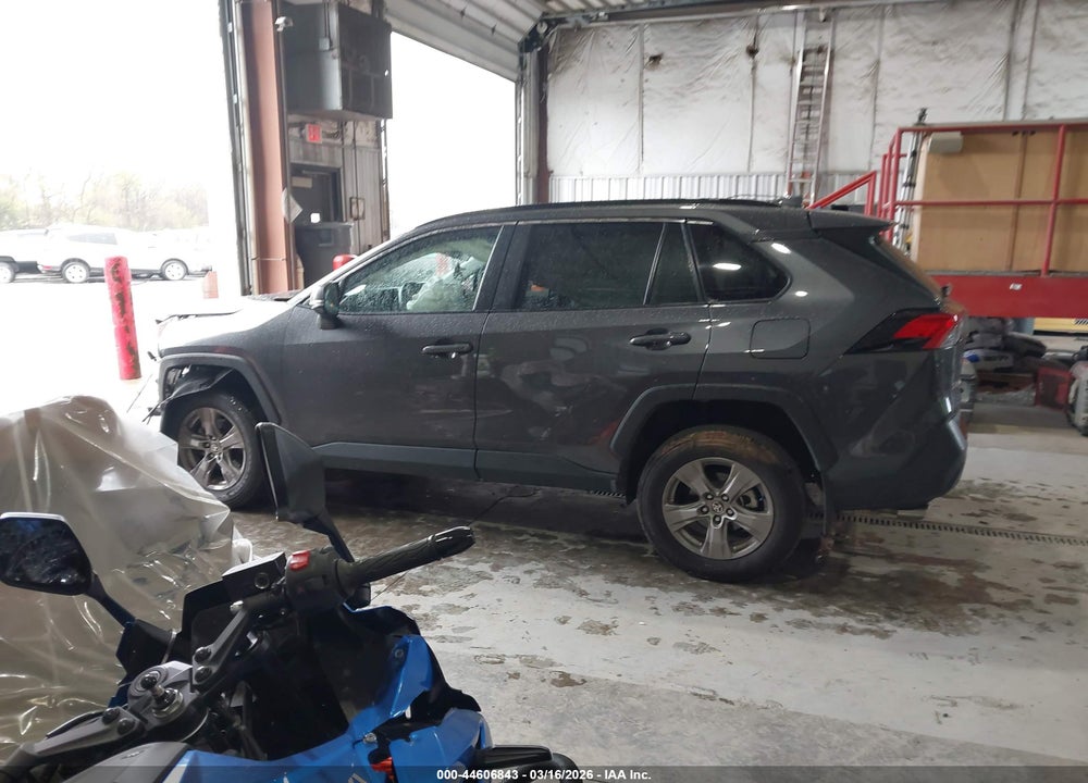 2024 TOYOTA RAV4 XLE VIN: 2T3W1RFV3RW357549
