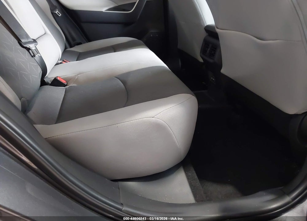 2024 TOYOTA RAV4 XLE VIN: 2T3W1RFV3RW357549