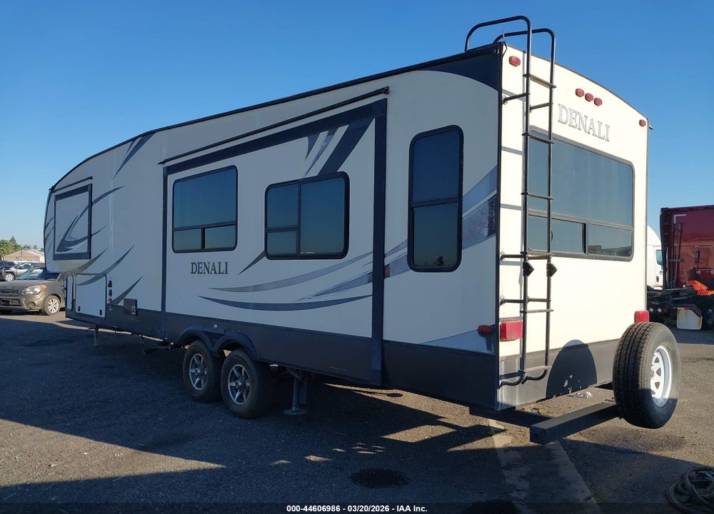 2017 DENALI M-335RL VIN: 4YDF33528HP940804
