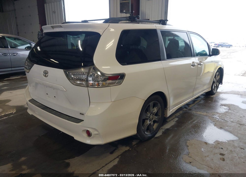 2015 TOYOTA SIENNA SE 8 PASSENGER VIN: 5TDXK3DC9FS557980