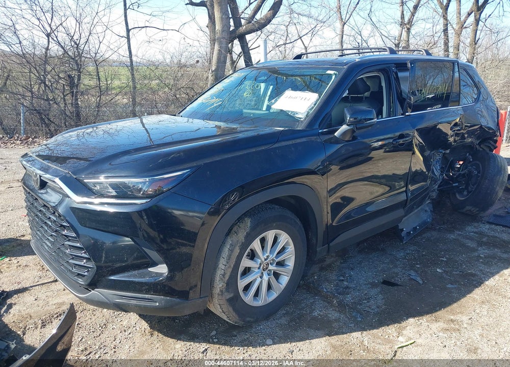 2024 TOYOTA GRAND HIGHLANDER XLE VIN: 5TDAAAB52RS032717