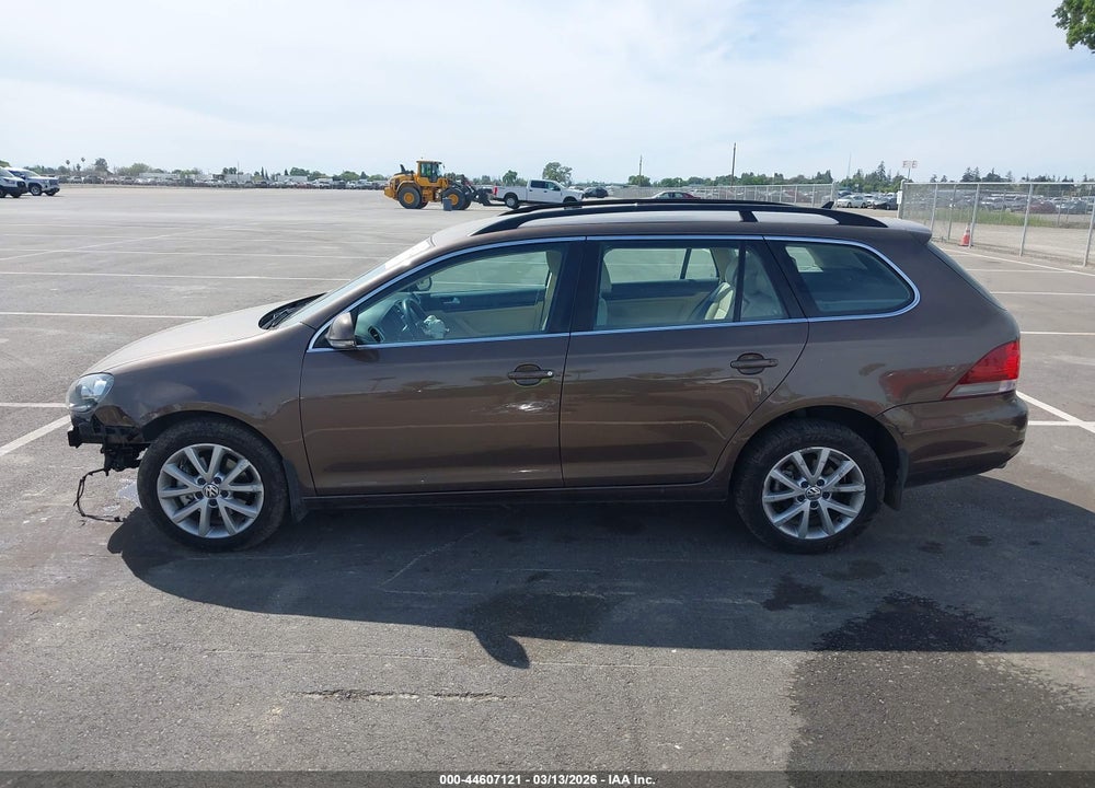 2014 VOLKSWAGEN JETTA SPORTWAGEN 2.5L SE VIN: 3VWPP7AJXEM627817