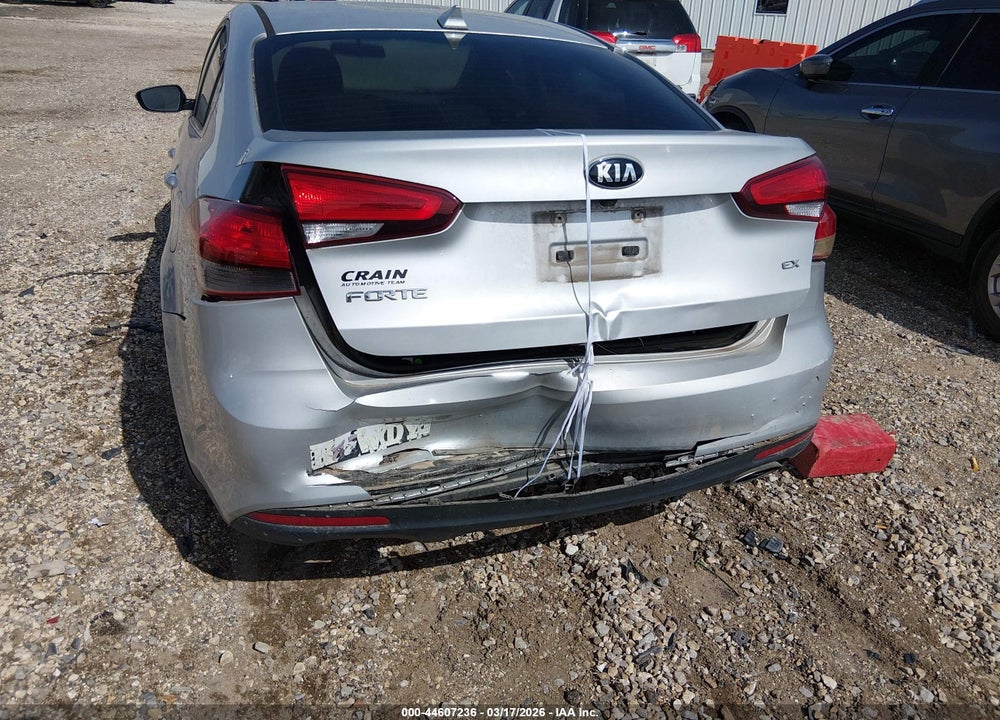 2017 KIA FORTE EX VIN: 3KPFL4A89HE055465