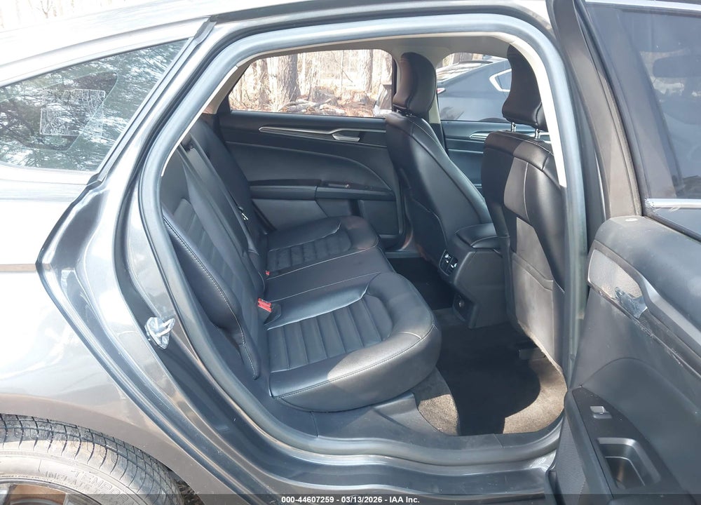 2018 FORD FUSION SE VIN: 3FA6P0HDXJR239057