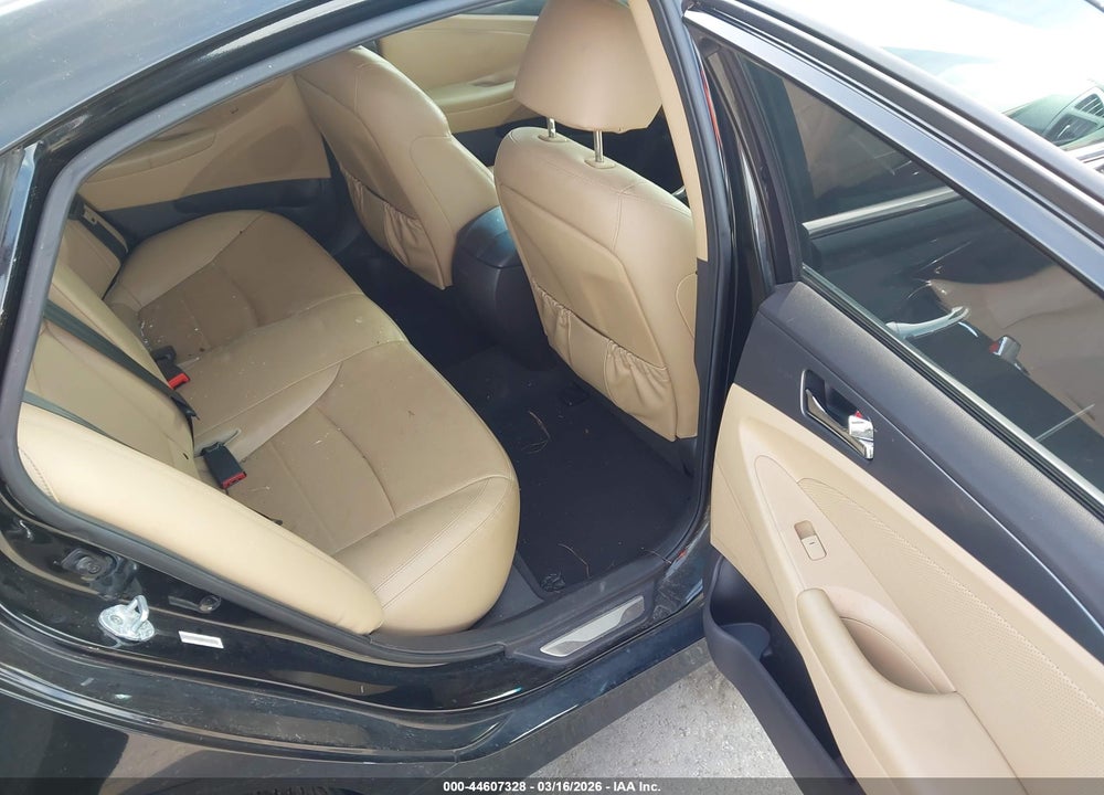 2015 HYUNDAI SONATA HYBRID LIMITED VIN: KMHEC4A48FA123503